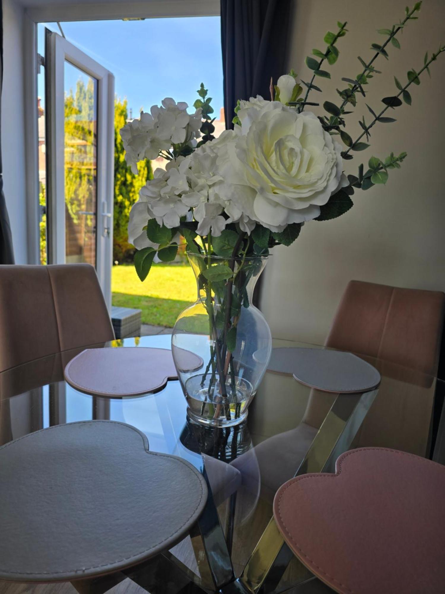 The Heart - Cosy 3 Bedroom House With Double Driveway And Garden In Манчестер Екстер'єр фото